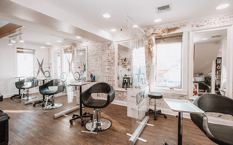 Kuaför Salonlarında Farklı Hizmet Paketlerine Göre Berber Koltuğu Seçimi