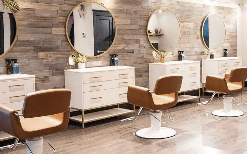 Minimalist Kuaför Tezgâhları ve Salon Tasarımları